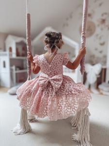 Pilar, Spitzenkleid für Mädchen mit Blumenmuster, Puderrosa, ärmellos